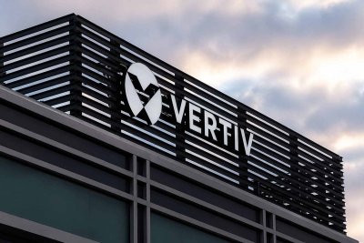 Vertiv Shares Rise as JPMorgan Boosts Target on AI Data Center Demand