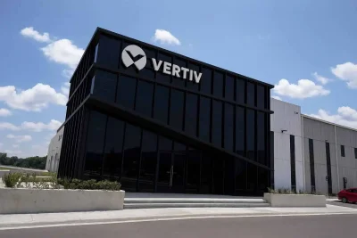 Vertiv Stock Drops 5% Ahead of S&P 500 Inclusion Amid Broad Market Selloff