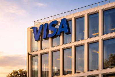 Visa Tops AI Maturity Index, Shares Gain Amid Market Slump