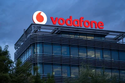 Vodafone Shares Jump 12.6% as Market Prices in Niel's £4.4B Stake