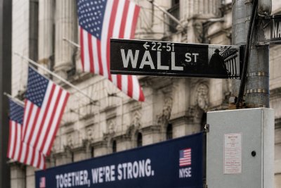 Wall Street Slides as Oil Surge and Strait of Hormuz Clashes Rattle Markets