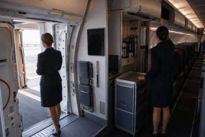 WestJet Cabin Crew Deal Sets New Pay Standard, Labor Costs Under Scrutiny