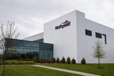 Wolfspeed Tumbles 19% as AI Boom Fails to Close Revenue Gap