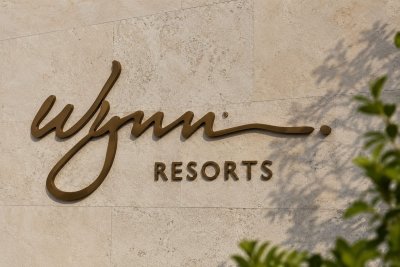 Wynn Resorts Shares Slide on UAE Delay and $900M Macau Expansion