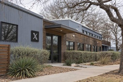 X Platform Stability Questioned as Outage Reports Surface; SPCX Investors Eye Transparency