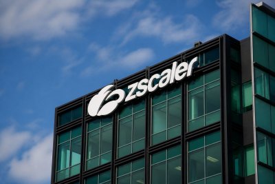 Zscaler Shares Surge 7% Amid Tech Rally, AI Concerns Persist